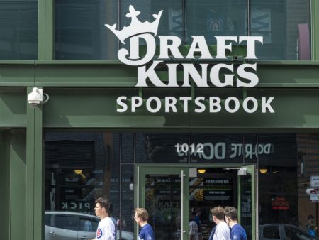 DraftKings Wrigley Field Sportsbook Closing — Where Illinois Bettors Should Go Instead